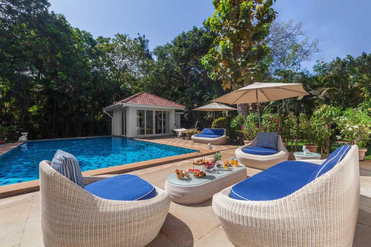Hamptons Charm By Stayvista Luxury 5Br With Pool, Lawn & Table Tennis Alībāg Exterior foto