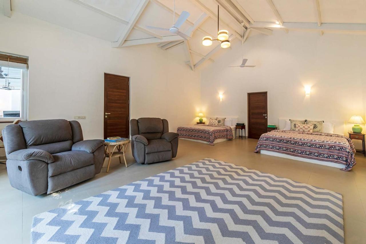 Hamptons Charm By Stayvista Luxury 5Br With Pool, Lawn & Table Tennis Alībāg Exterior foto