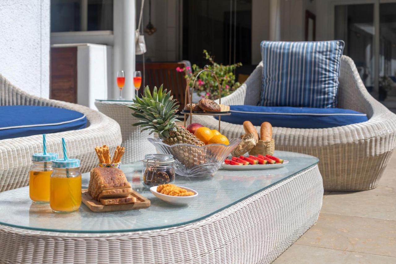 Hamptons Charm By Stayvista Luxury 5Br With Pool, Lawn & Table Tennis Alībāg Exterior foto